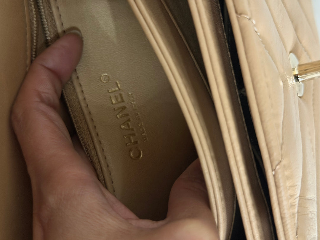 CHANEL series 27 2018 Dark Beige Lambskin LGHW Trendy CC Flap Bag size Small with Top Handle and detachable strap