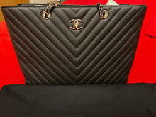 Load image into Gallery viewer, CHANEL series 27 2019 Black Caviar LGHW Chevron Timeless Tote Bag
