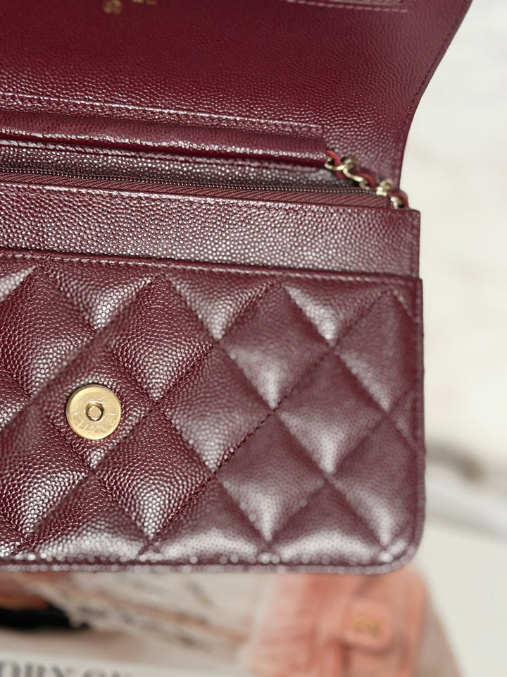 CHANEL 21B Burgundy Caviar LGHW Classic Wallet On Chain (WOC) 2021