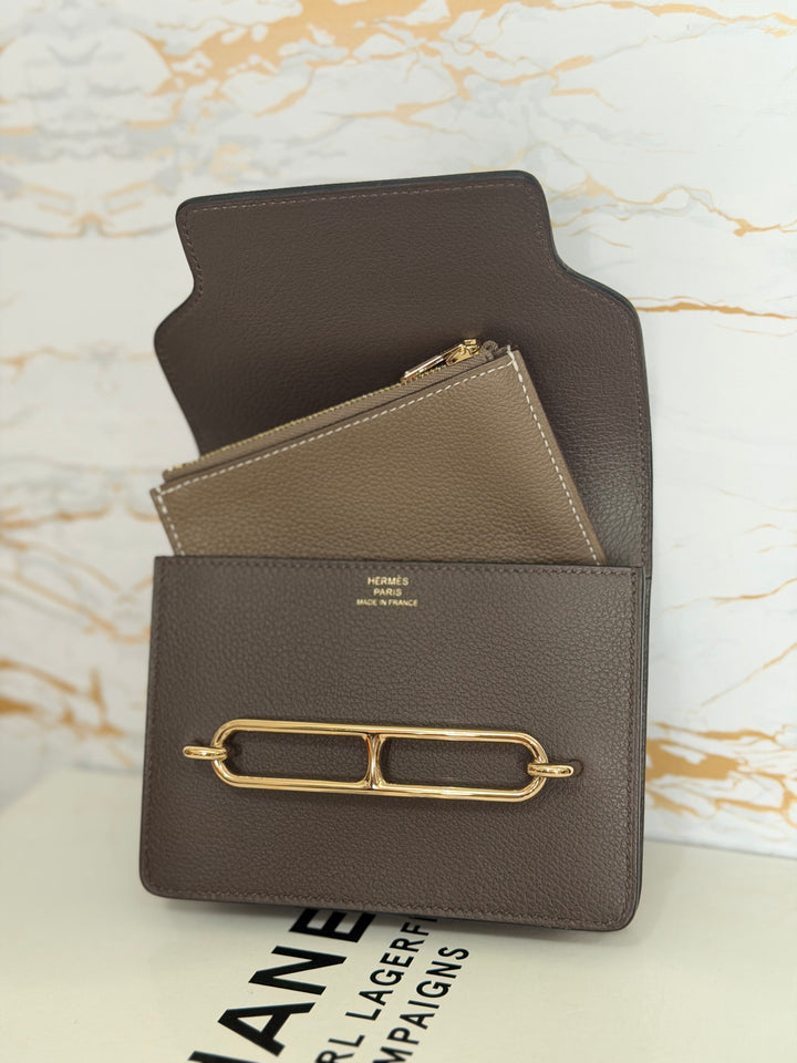 HERMÈS Mini Roulis Slim Wallet in Ecorce outer and Etoupe inner Evercolor leather GHW