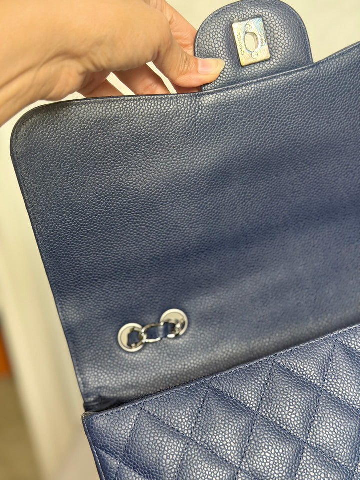 CHANEL series 13 Navy Caviar SHW Timeless Classic Jumbo Single Flap Bag 2010