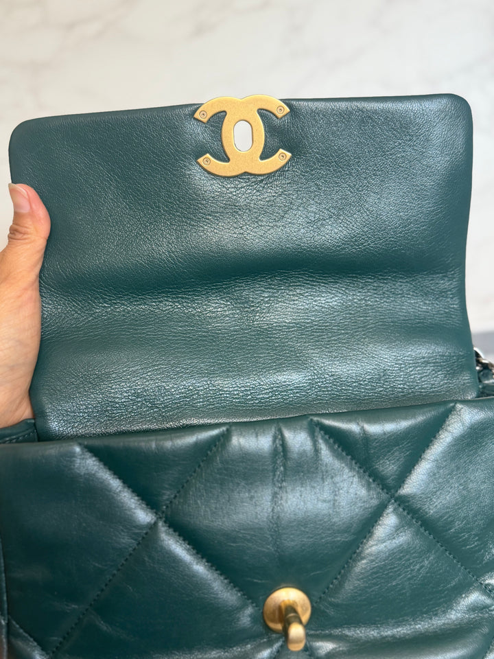 CHANEL 19 size SMALL in 20B Teal Dark Green Goat skin mixed hardware 2020