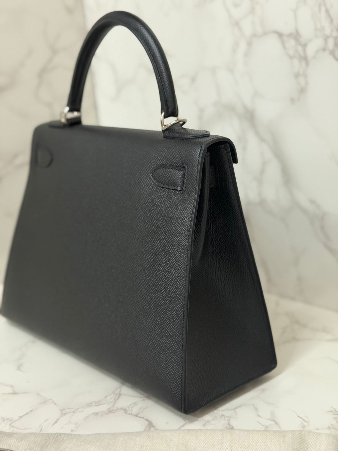 HERMES Black Noir Sellier Epsom Leather PHW Kelly 28 Stamp R 2014