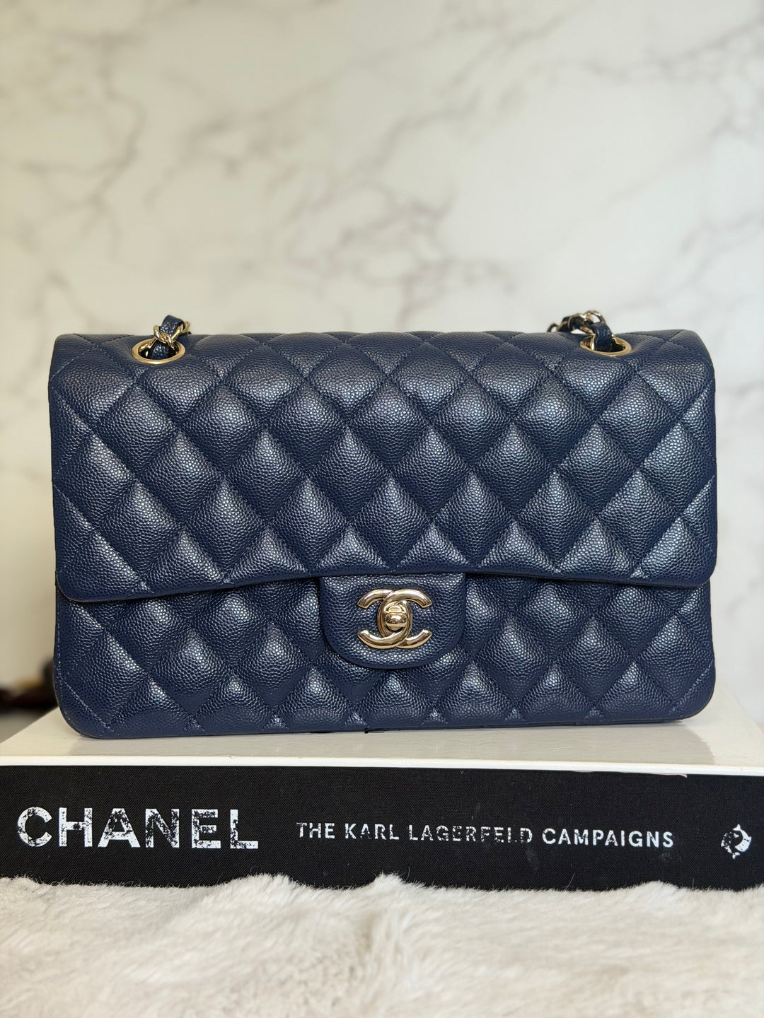 CHANEL series 29 20C collection Navy Caviar Medium ML Timeless Classic Double Flap Bag 2019/2020