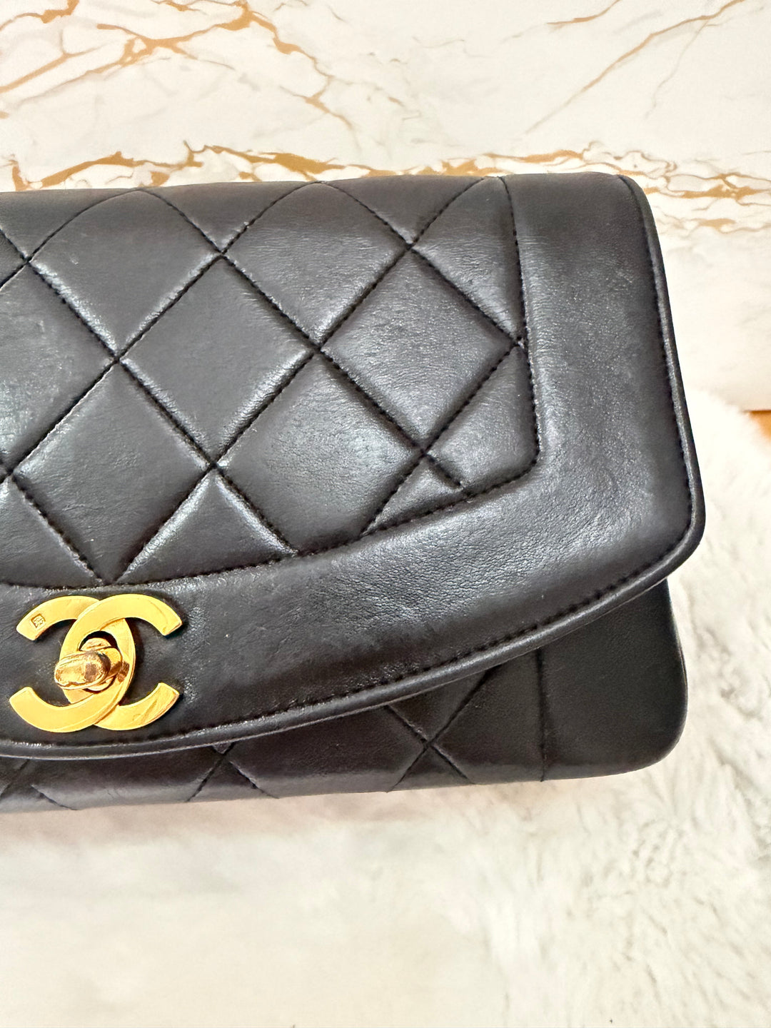 CHANEL Vintage series 2 24k GHW Hardware Diana Flap Bag size SMALL 1991-1994