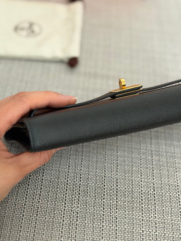 HERMES Noir Black Epsom Leather GHW Kelly To Go Stamp Z 2021