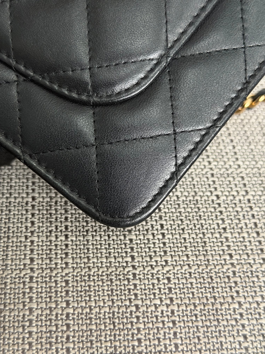 CHANEL series 25 2018 Black Lambskin LGHW Classic Wallet On Chain (WOC)