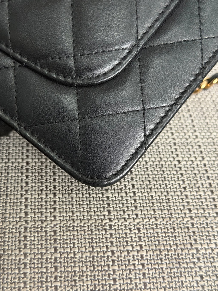 CHANEL series 25 2018 Black Lambskin LGHW Classic Wallet On Chain (WOC)