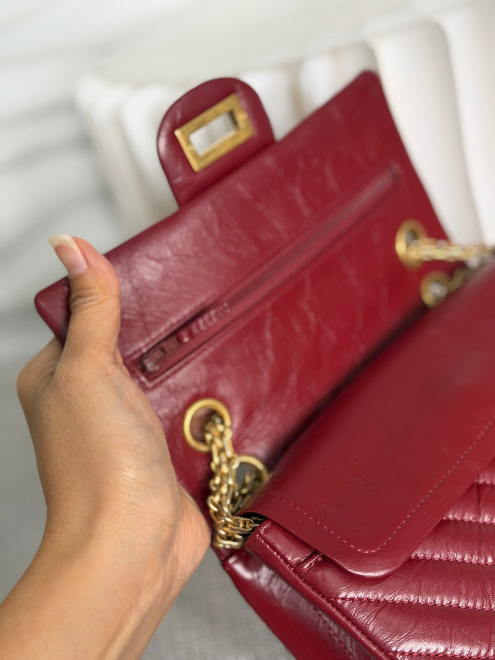 CHANEL 16A collection 2016 Series 23 Burgundy Calf skin Chevron Mini Reissue Flap Bag with Aged GHW