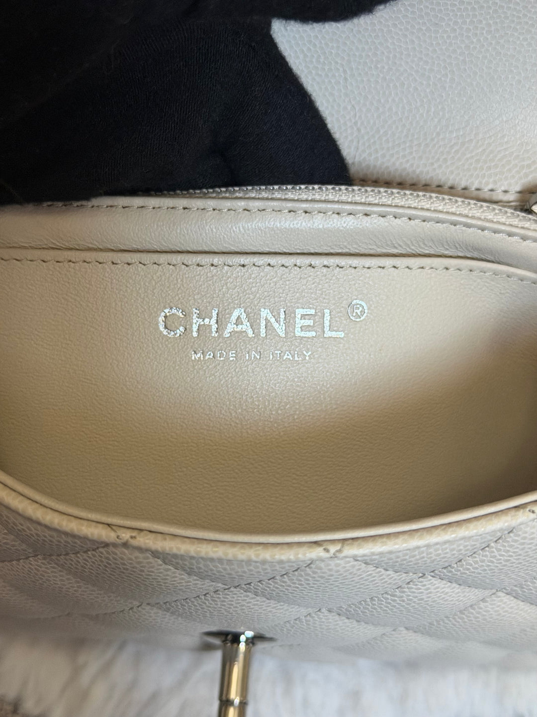 CHANEL 18B series 26 Ivory Caviar SHW Mini Rectangular Flap Bag 2018
