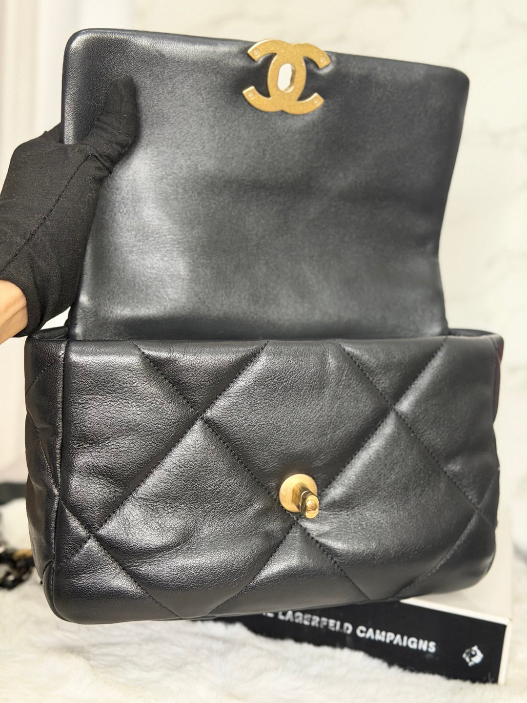CHANEL series 31 Black Lambskin Mixed HW 19 Flap Bag size SMALL