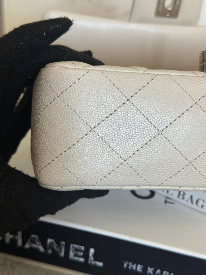 CHANEL 18B series 26 Ivory Caviar SHW Mini Rectangular Flap Bag 2018