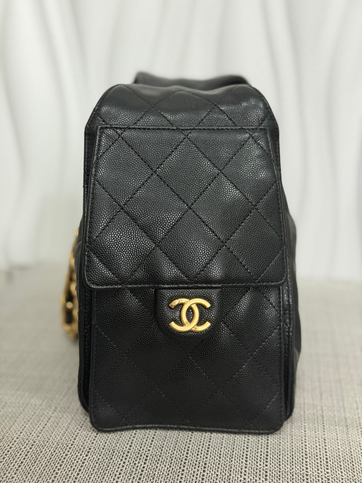 CHANEL 25 Black Caviar Aged GHW Hobo Bag size SMALL