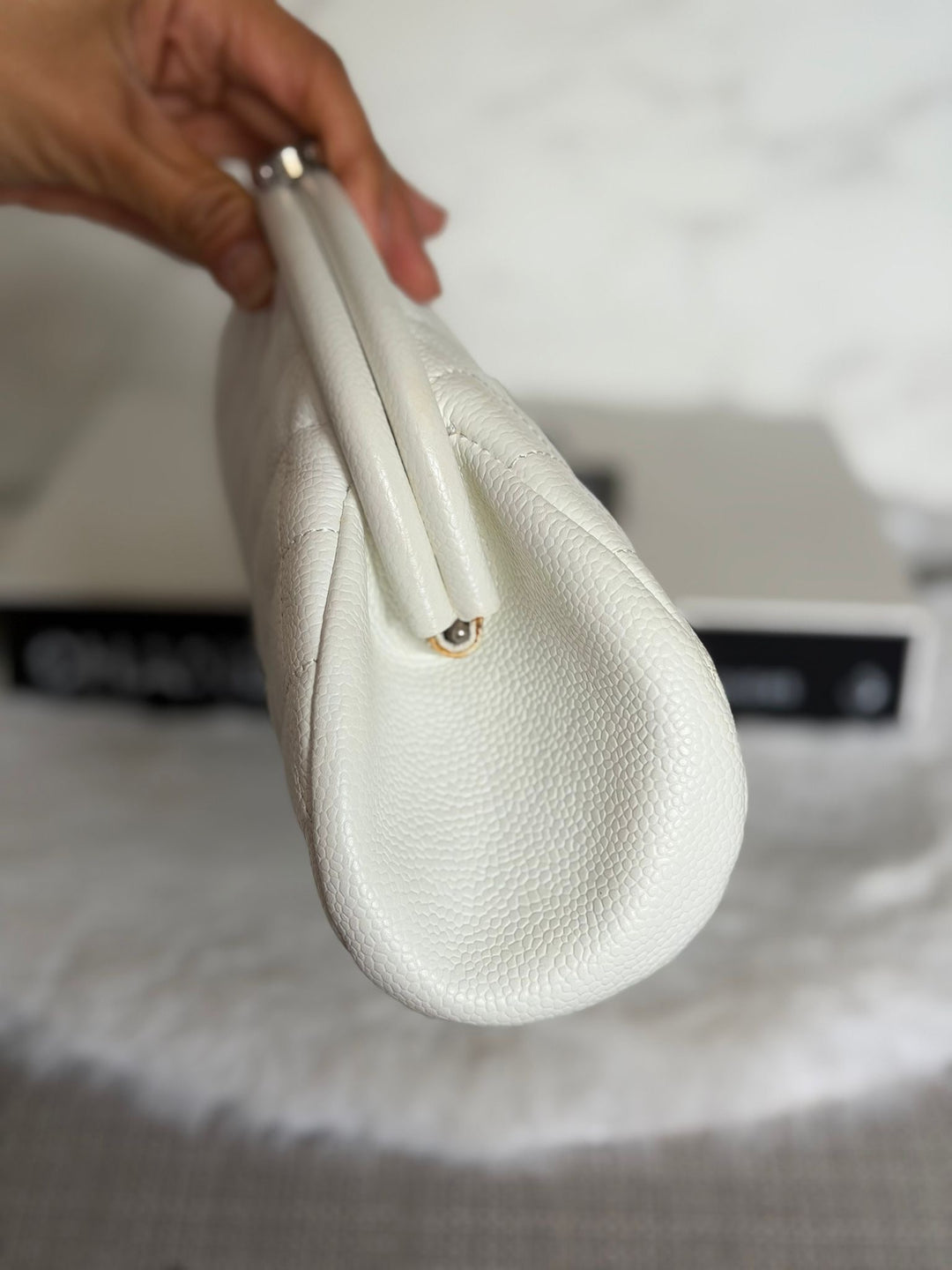 CHANEL series 12 White Caviar SHW Classic Clutch