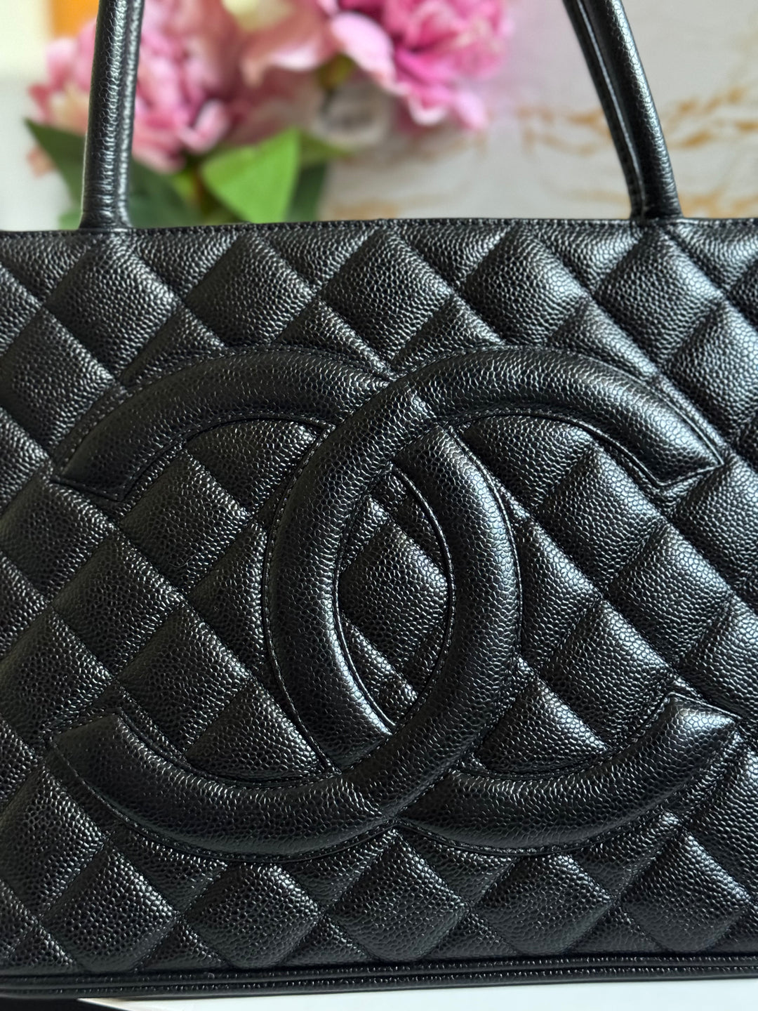Chanel series 7 Vintage 2002-2003 Black Caviar GHW Medallion Tote Bag