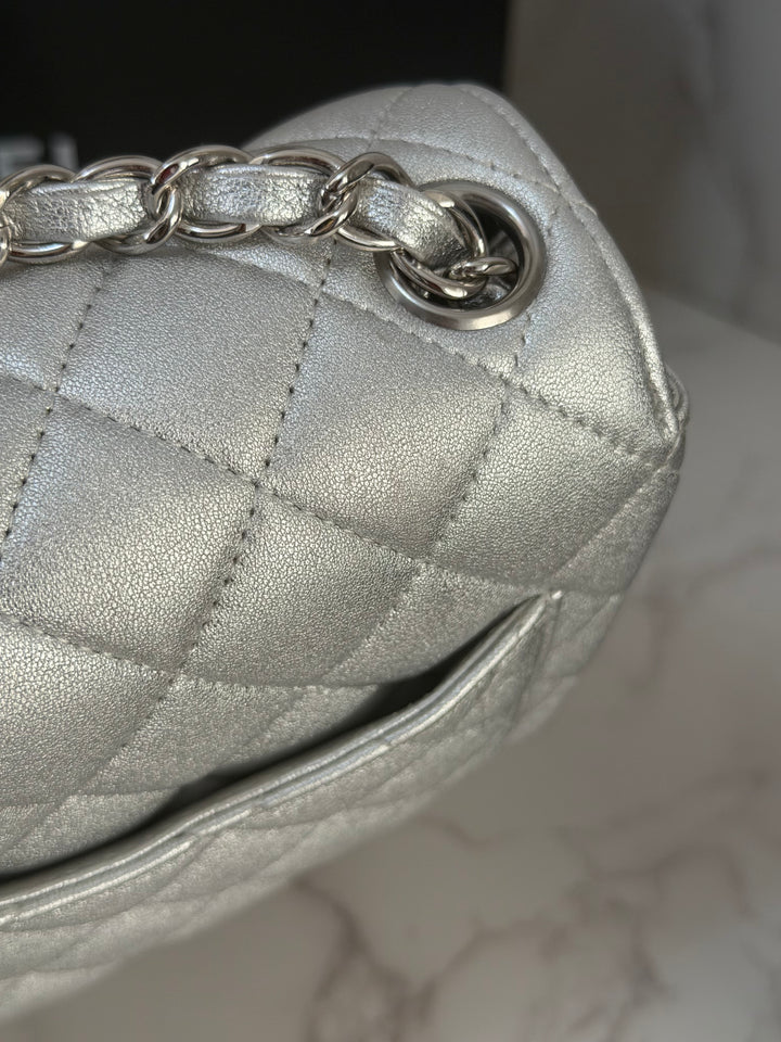 Chanel Series 31 21P Collection Iridescent Silver lambskin SHW Square Mini Flap Bag 2021