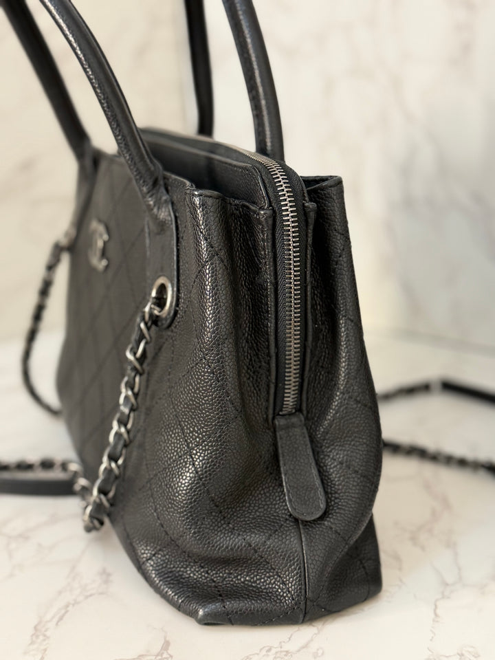 CHANEL series 23 Black Caviar Ruthenium HW Tote Bag with Shoulder Chain strap