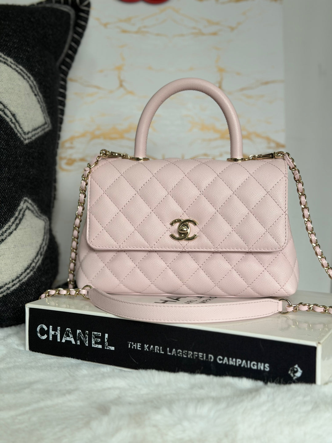CHANEL 22P Sakura Pink Caviar LGHW Coco Handle Flap Bag with detachable strap 2022 size SMALL