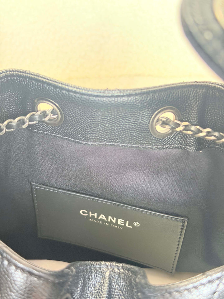 CHANEL Black Caviar Ruthenium Hardware 25 Hobo Bag size SMALL
