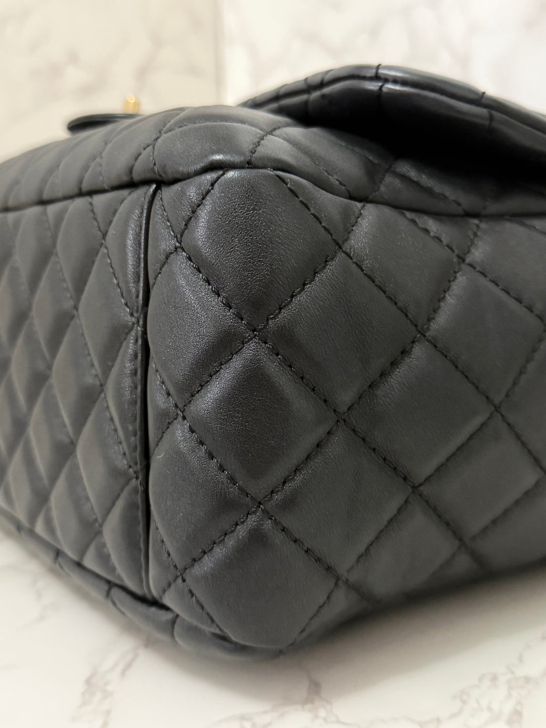 Chanel series 28 19B collection 2019 Black Calf Skin LGHW Small XXL Airliner (40 cms) Single Flap Bag