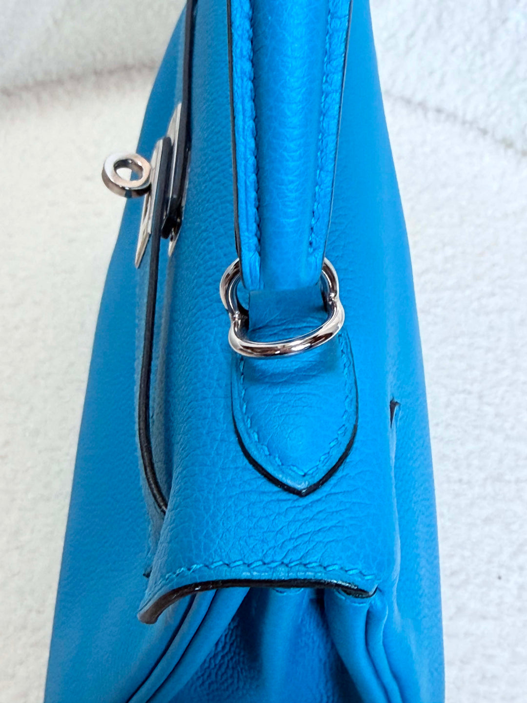 HERMÈS Bleu Zanzibar Togo Leather PHW Kelly 25 Stamp A 2018