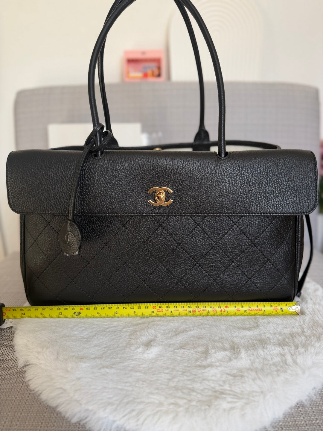 CHANEL Métiers d’art 26A 2026 Black Caviar Medium Shopping Tote Bag GHW NEW Size AP6428