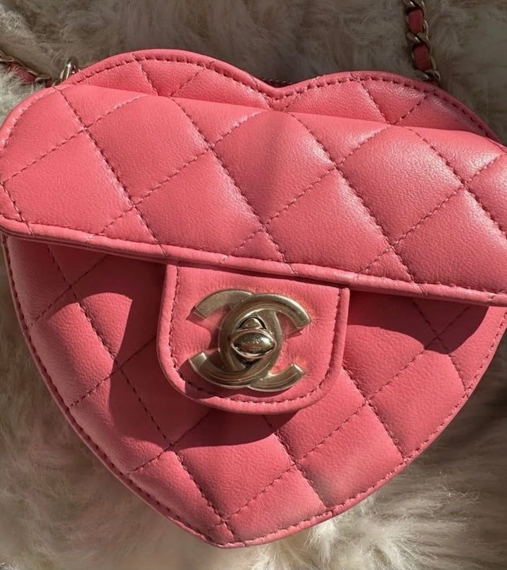 CHANEL 22S Pink Small Heart WOC 2022 LGHW