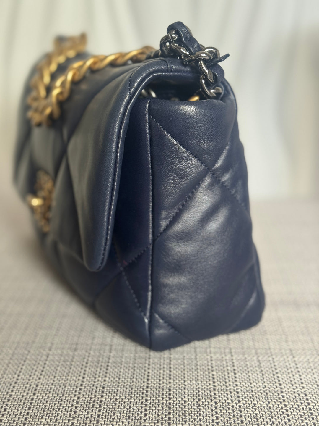 CHANEL 19 Size SMALL 26 cms series 31 Navy Lambskin Mixed Hardware Flap Bag with top handle