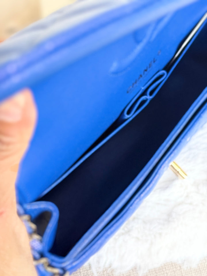 Chanel 21S series 31 Iridescent Electric Cobalt Blue Caviar LGHW Medium M/L timeless Classic double flap bag 2021