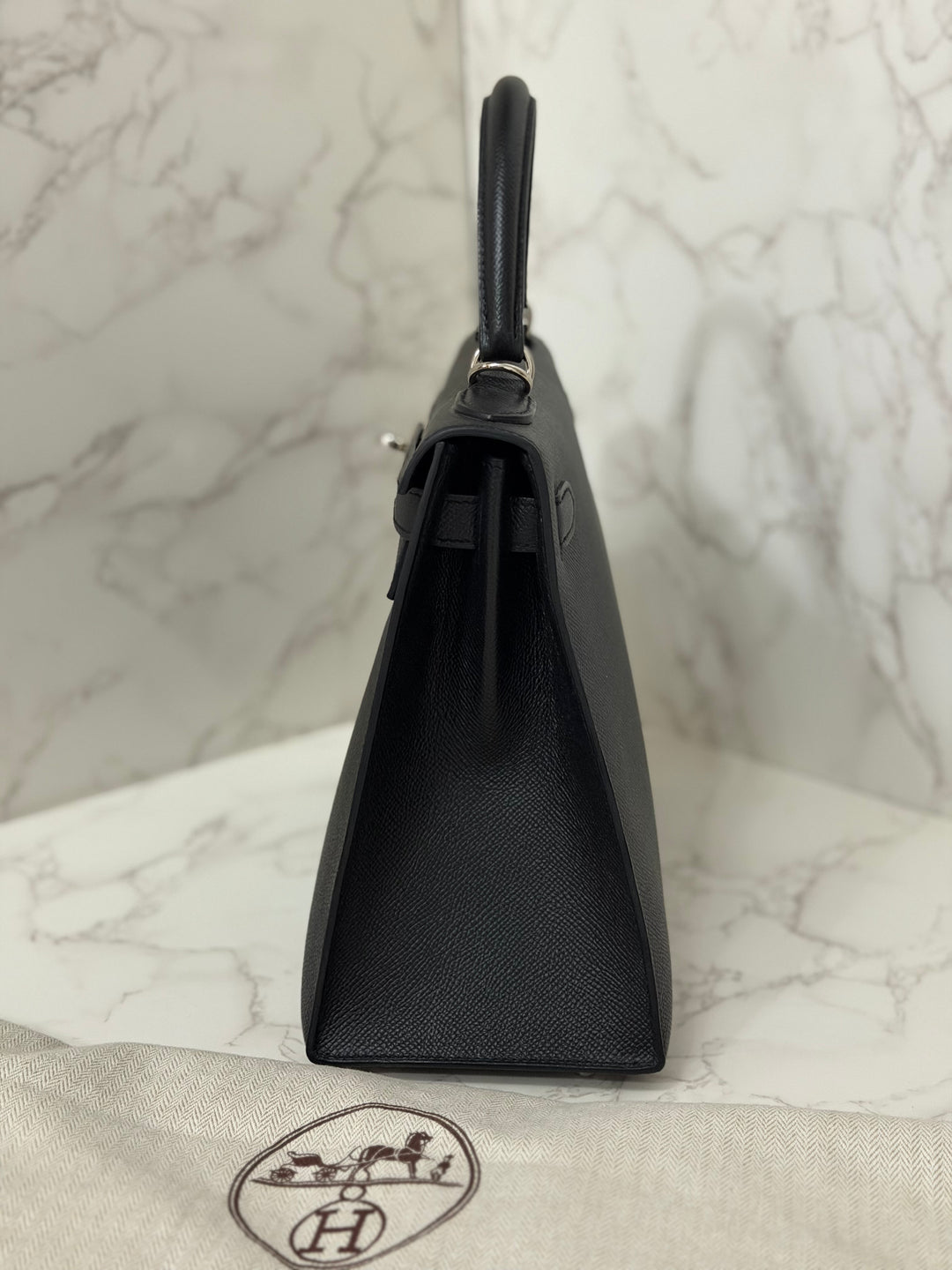 HERMES Black Noir Sellier Epsom Leather PHW Kelly 28 Stamp R 2014