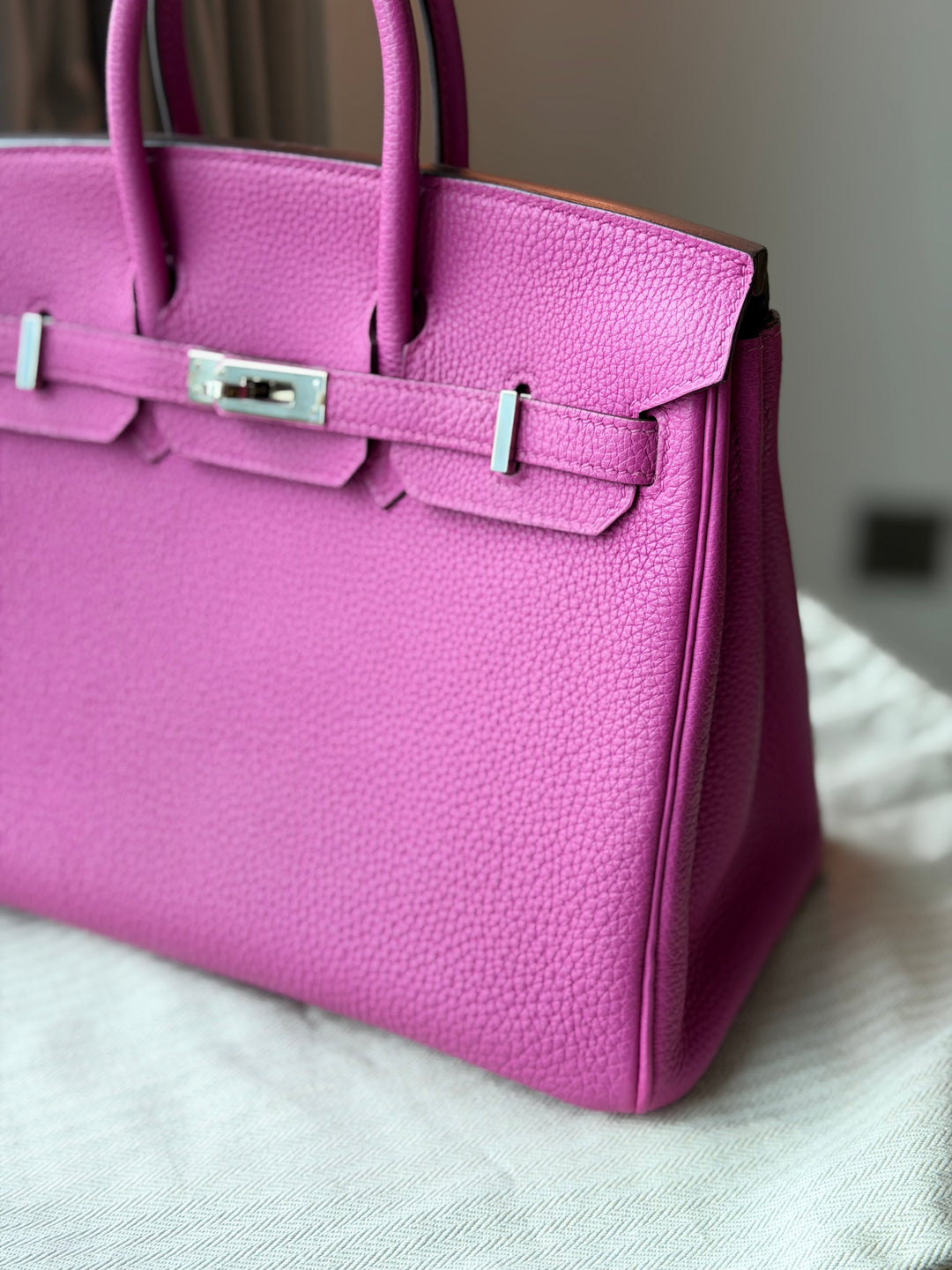 HERMÈS Rose Pourpre Togo Leather PHW Birkin 25 stamp C 2017