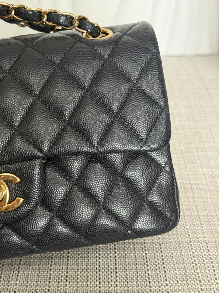 CHANEL series 30 Dark Navy Caviar LGHW Small Timeless Classic Double Flap Bag 2020