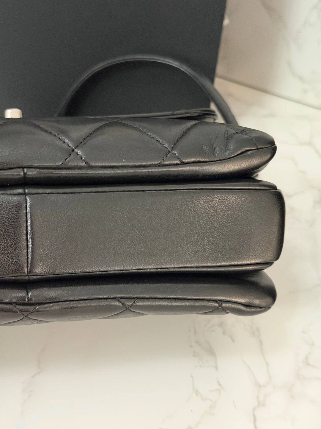 CHANEL series 24 Black Lambskin Silver HW Trendy CC Top Handle Flap Bag with Top Handle and detachable chain