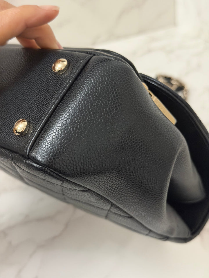 CHANEL Black Caviar LGHW Medium Business Affinity Flap Bag Microchipped