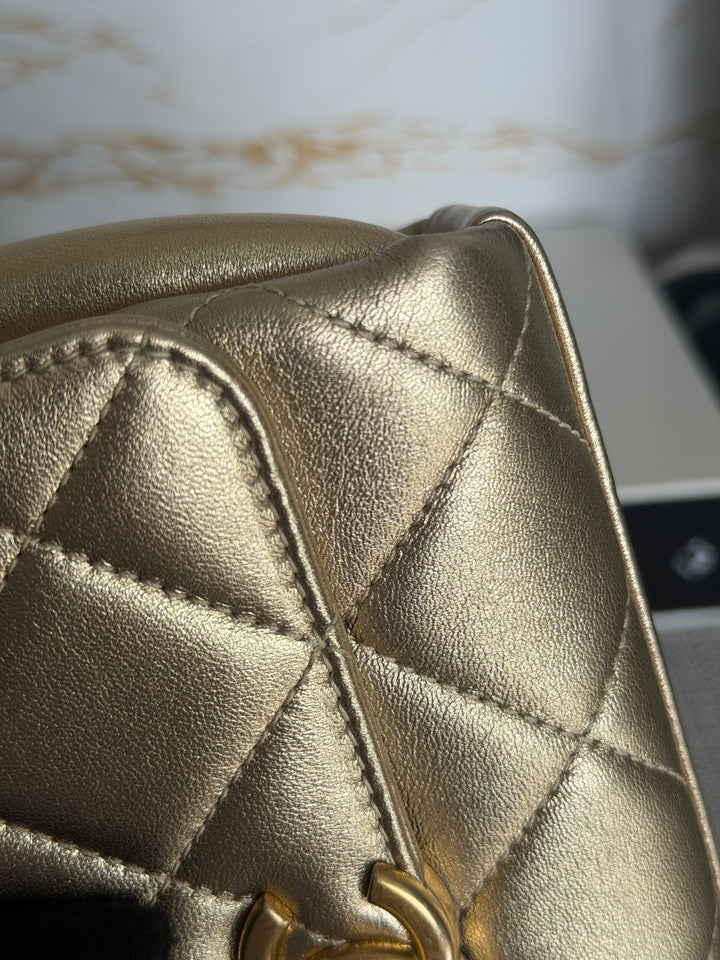 CHANEL Gold Metallic Lambskin CC Crystal Logo Chain Flap Bag 2022