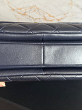 Load image into Gallery viewer, Chanel series 28 2018/2019 Navy Lambskin Champagne GHW Trendy CC Flap Bag size Small with Detachable Strap
