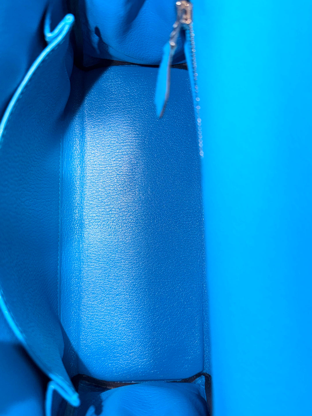 HERMÈS Bleu Zanzibar Togo Leather PHW Kelly 25 Stamp A 2018