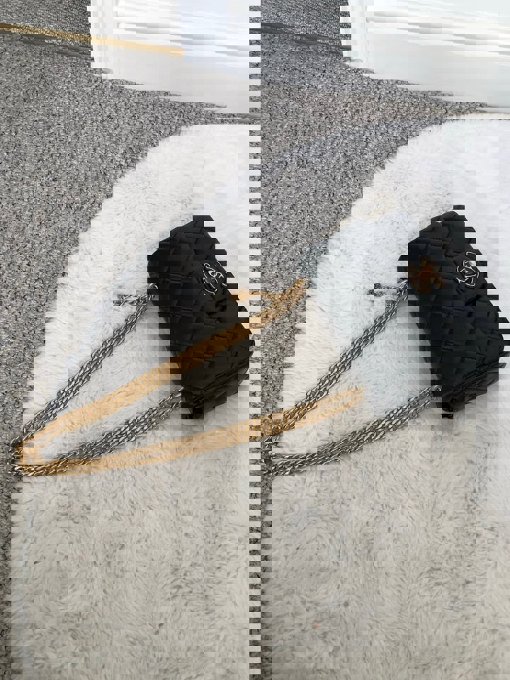 Chanel 22P Black Lambskin GHW Square mini flap bag