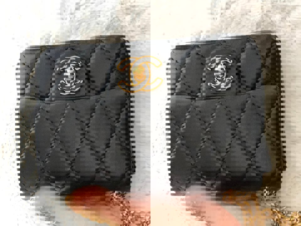 Chanel 22P Black Lambskin GHW Square mini flap bag