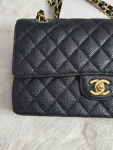 Load image into Gallery viewer, Chanel series 20 2015 Black Caviar GHW 11.12 Timeless ML Medium Classic Double Flap Bag
