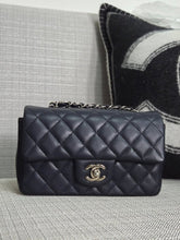 Load image into Gallery viewer, Chanel series 18 14C 2014 Cruise Collection Navy Caviar SHW Classsic Mini Rectangular Flap Bag
