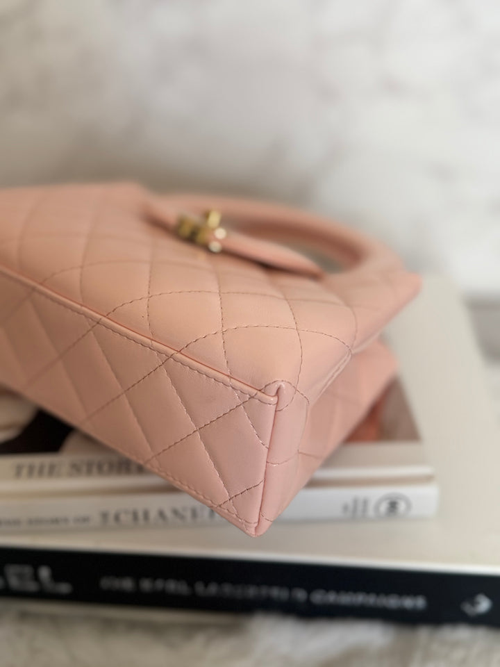 CHANEL 26B Light Pink Calf Skin Kelly Shopping Bag size Small 19 cms 2026