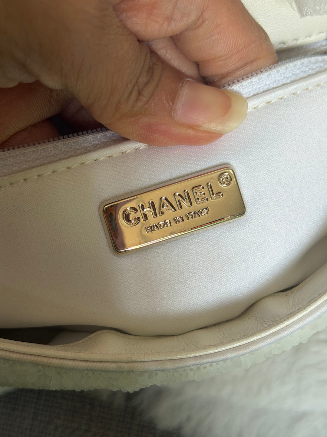 CHANEL series 28 19B White Sequin SMALL Flap Bag LGHW 2019