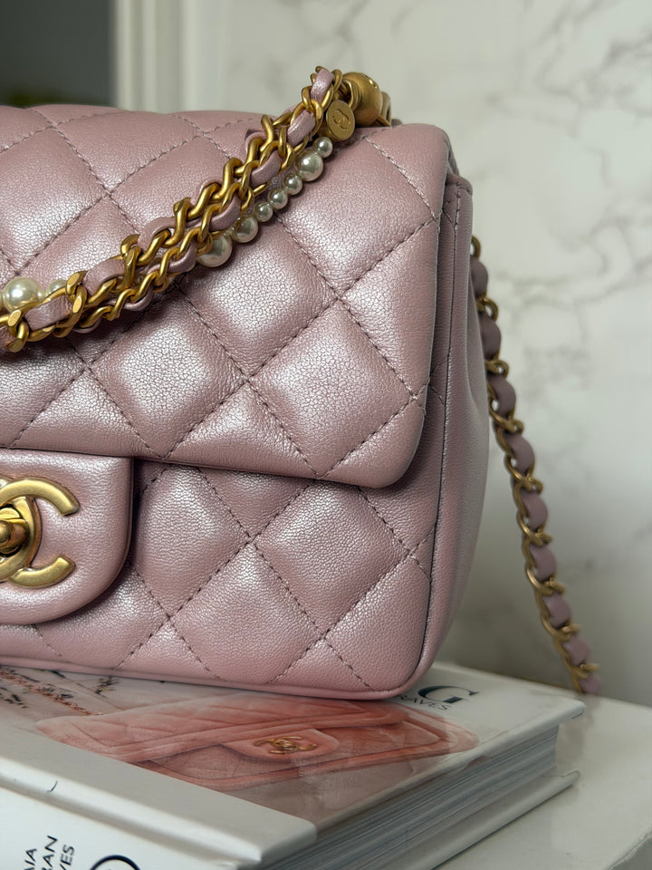 CHANEL 24P Pearly Pink Lambskin Pearl Twist Aged GHW Flap Bag 2024