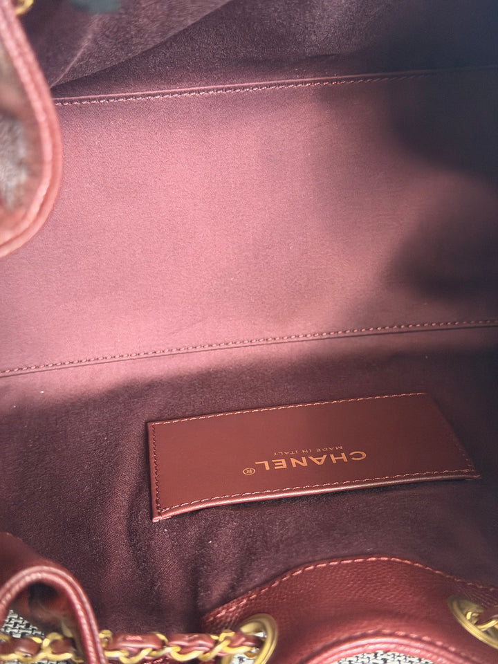 CHANEL 25A Burgundy Caviar Aged GHW 25 Hobo Bag Size SMALL