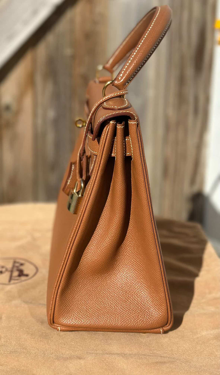 Hermes Gold Retourne Courcheval Leather GHW Vintage Stamp A in Sq (1997) Kelly 28