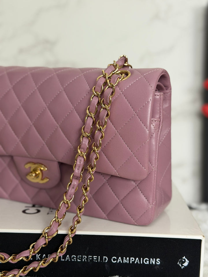 CHANEL series 21 Mauve Pink Purple Lambskin LGHW Medium ML Timeless Classic Double Flap Bag 2015
