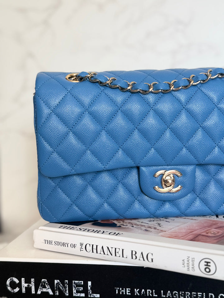Chanel series 30 2020 Blue Caviar LGHW Medium ML timeless Classic double Flap Bag