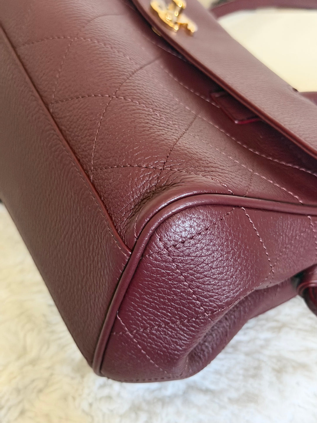 CHANEL Burgundy Caviar LGHW Urban Essentials East West Shopping Tote Bag size Small Matthieu Blazy 26S 2026