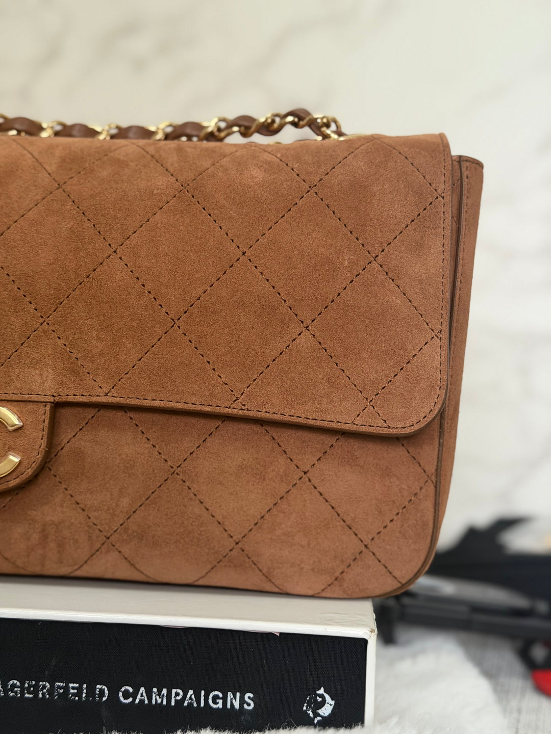 CHANEL 26A Métiers d’art Collection Camel Suede Leather LGHW Maxi 32 cms Flap Bag Matthieu Blazy 2026